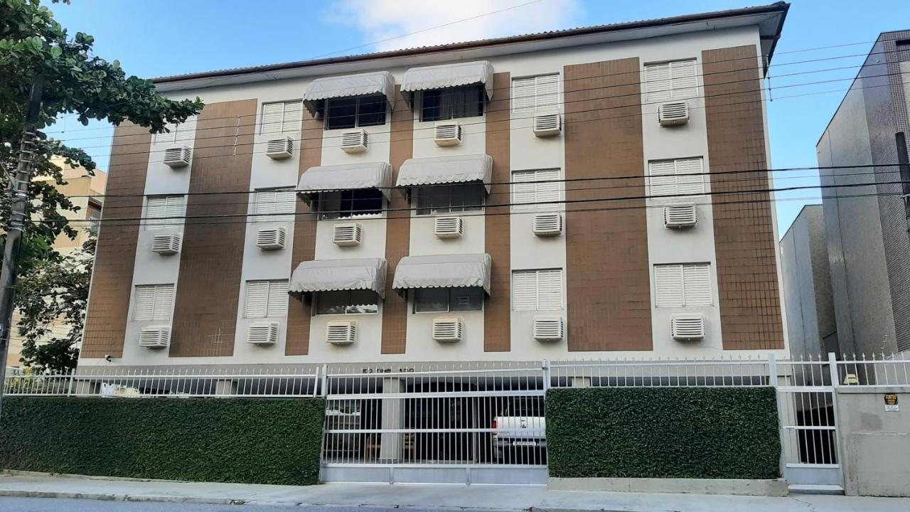 Lindo Apartamento Enseada グァルジャー エクステリア 写真